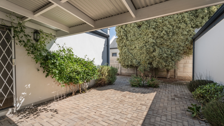 To Let 3 Bedroom Property for Rent in Rouxpark Western Cape